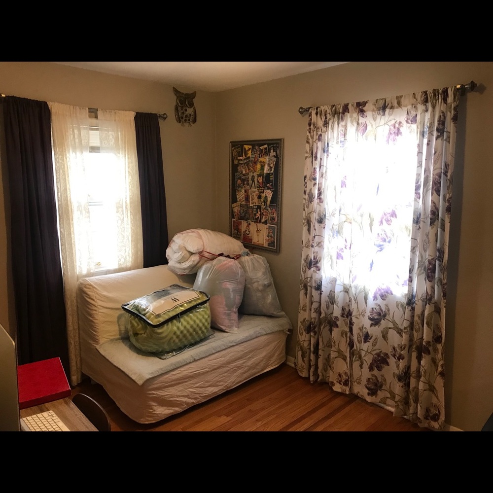 — #1 Curtain Set with Pretty Purple Flowers - Picture 8 of 8